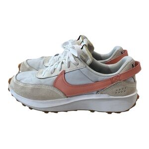 Women's Nike Waffle Debut - size 8